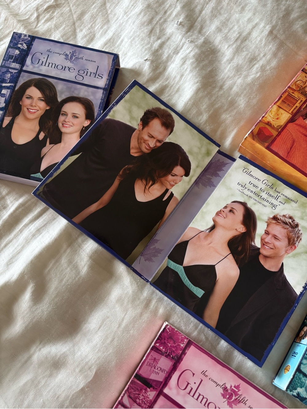 Gilmore Girls DVD Collection Box Sets - Picture 2 of 10